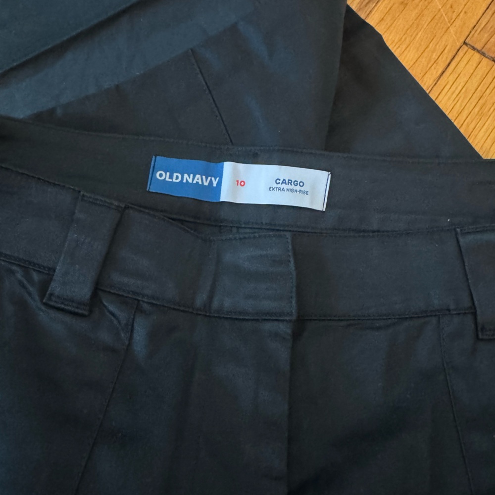 Women’s Old Navy Black Cargo Trousers
